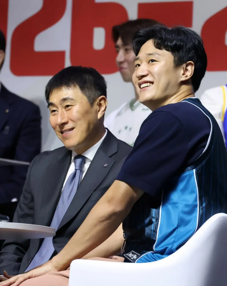 부산 KCC 이상민 감독과 허웅